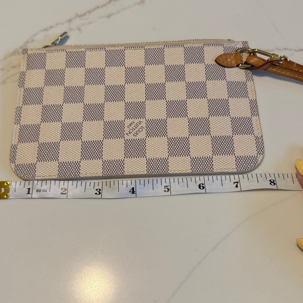Louis Vuitton Beige and Gray Checkered Clutch - Picture 3 of 4